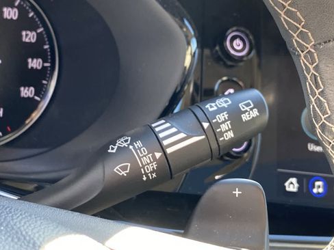 Used 2022 Buick Envision Avenir w/ Technology Package II image 23