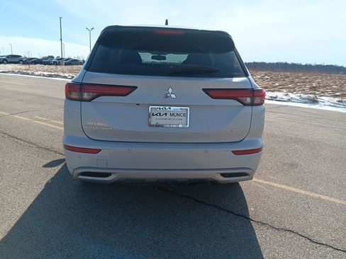 Used 2023 Mitsubishi Outlander SEL 40th Anniversary image 12