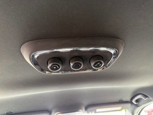 Used 2019 Dodge Durango GT AWD/4WD image 17