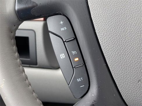 Used 2010 Chevrolet Avalanche LT image 23