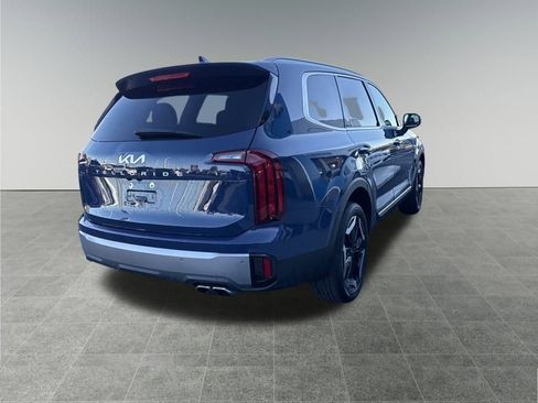 Used 2025 Kia Telluride S image 6