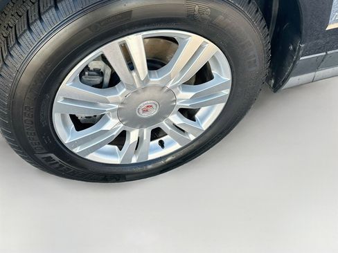 Used 2011 Cadillac SRX Luxury FWD image 11