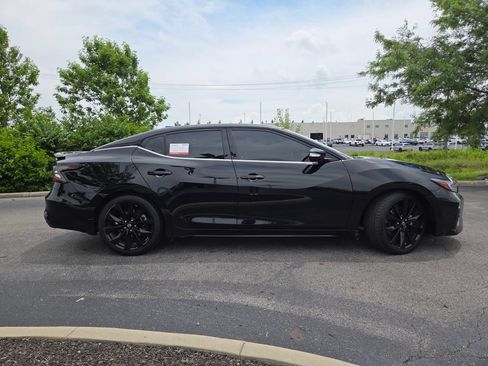 Used 2023 Nissan Maxima SR w/ Sport Mat Group FWD image 18