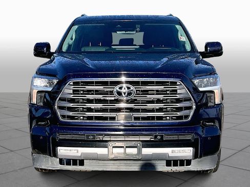 Used 2023 Toyota Sequoia Limited image 3