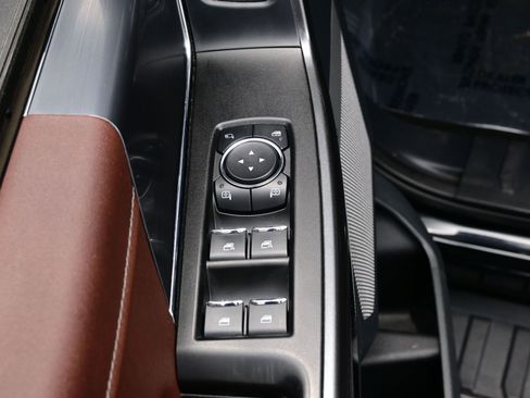 Used 2021 Ford F150 Lariat image 10