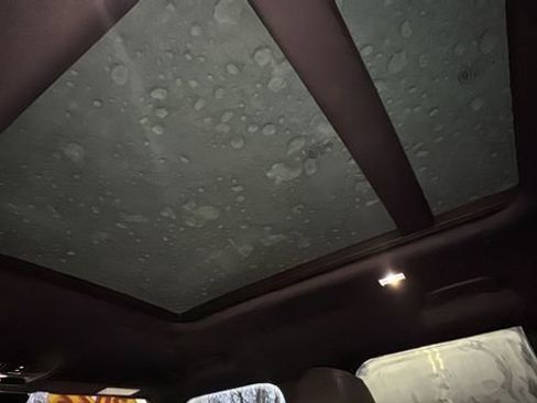 Used 2022 Land Rover Defender 110 X-Dynamic SE image 8