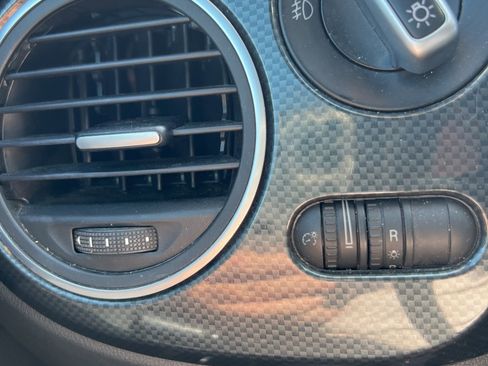 Used 2012 Volkswagen Beetle Turbo image 16