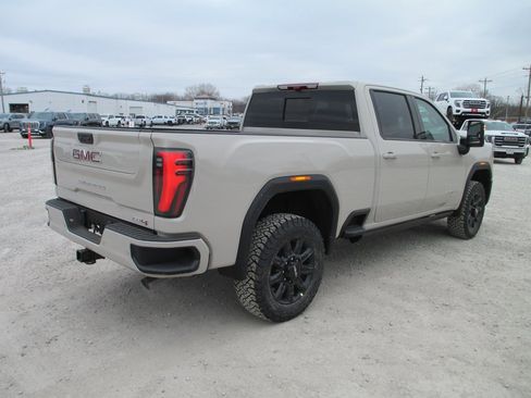 New 2026 GMC Sierra 2500 AT4 w/ AT4 Premium Plus Package image 5
