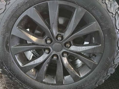 Used 2015 Ford F150 XLT w/ Equipment Group 302A Luxury image 17