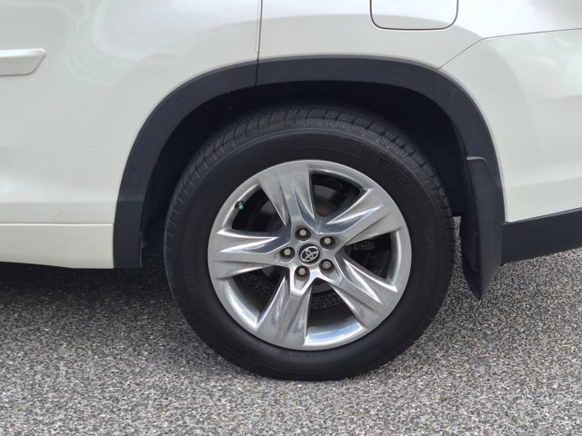 Used 2018 Toyota Highlander Limited AWD/4WD image 16