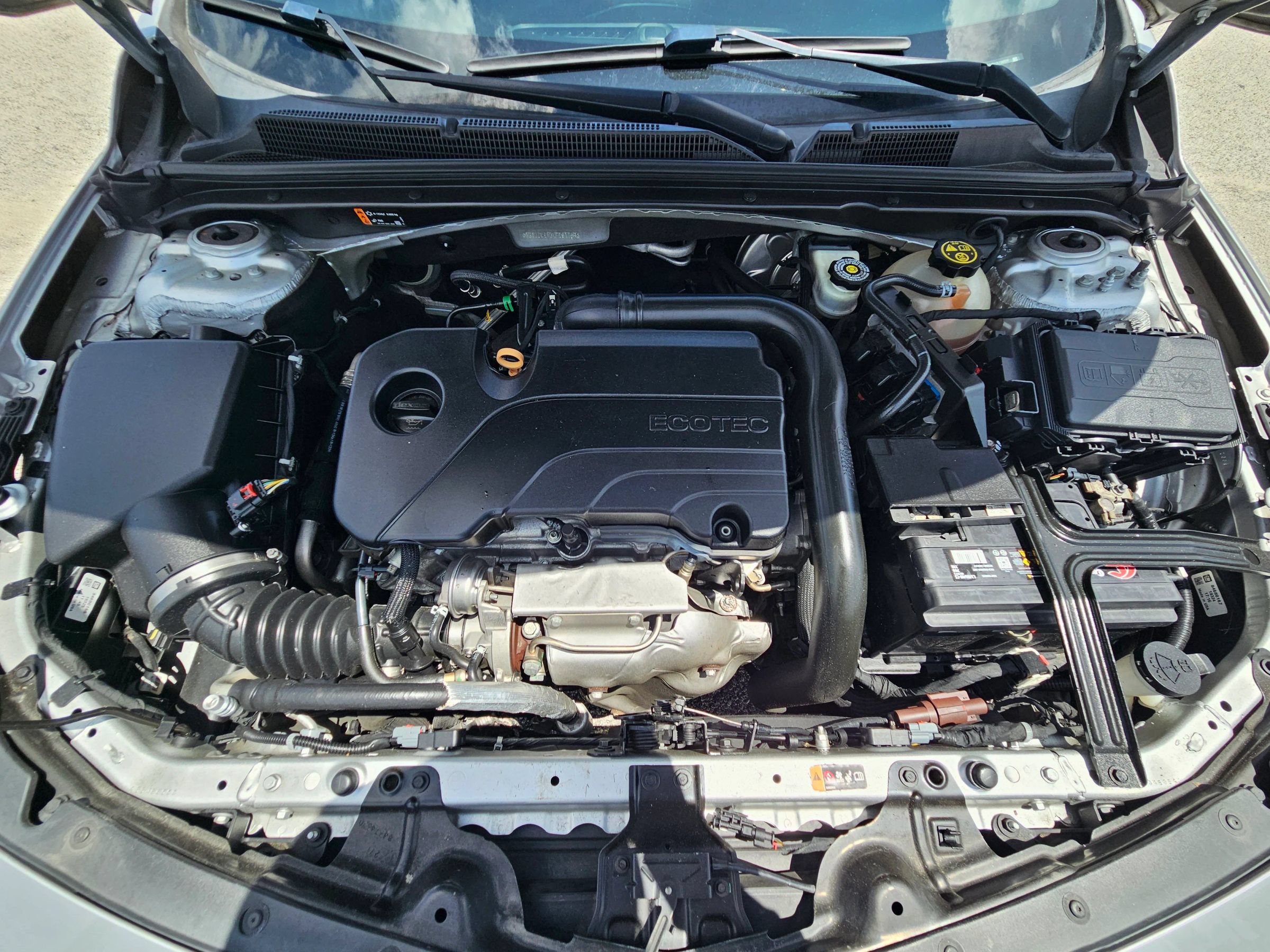Used 2020 Chevrolet Malibu LT FWD image 16