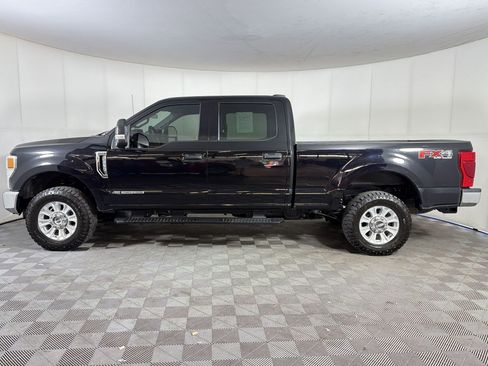 Used 2021 Ford F250 XLT w/ FX4 Off-Road Package AWD/4WD image 2