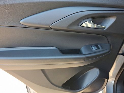 Used 2025 Chevrolet TrailBlazer LT image 19