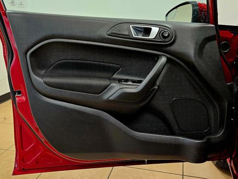 Used 2016 Ford Fiesta SE image 8