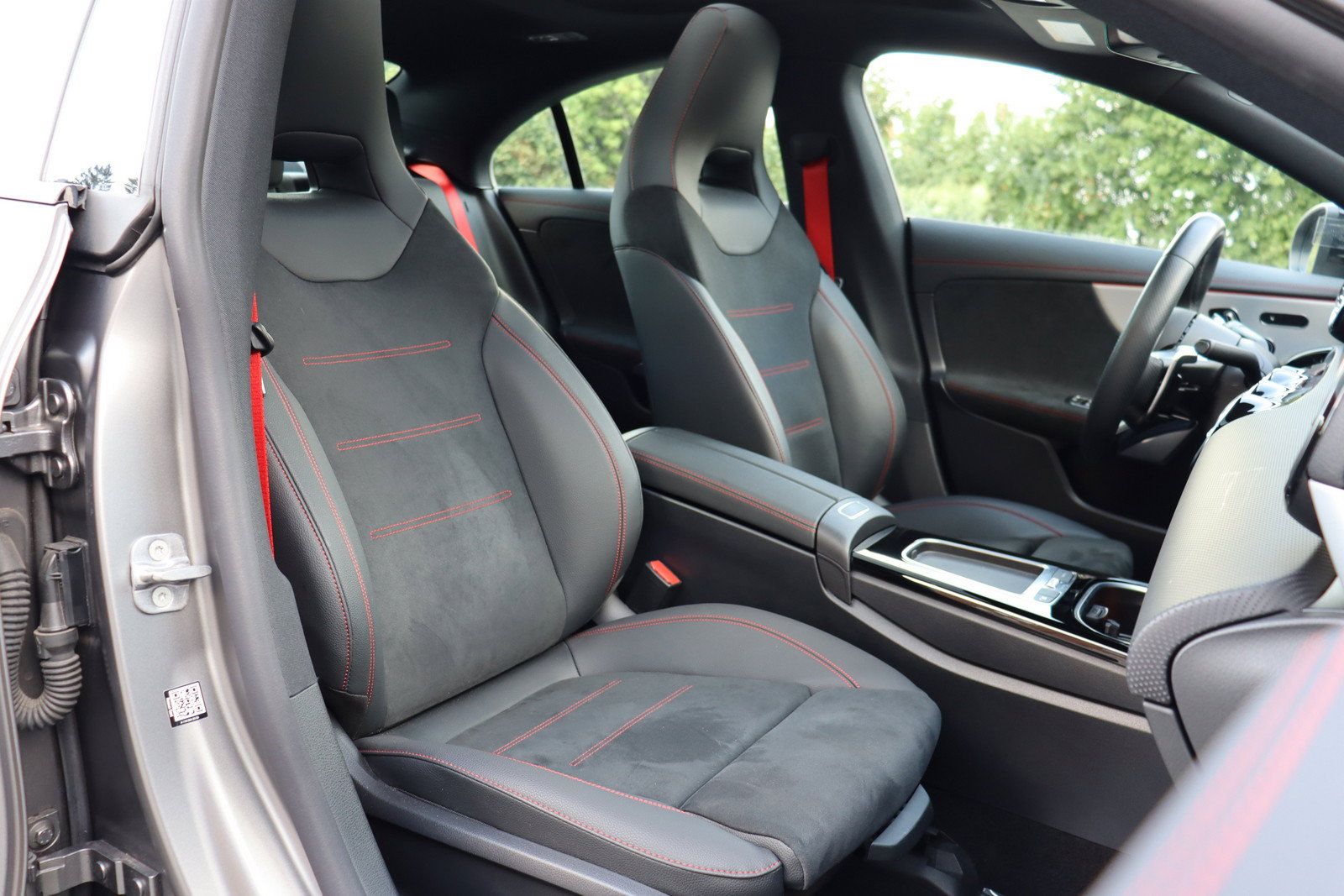 Used 2025 Mercedes-Benz CLA 35 AMG 4MATIC image 21