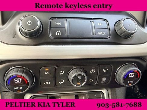 Used 2023 GMC Acadia SLT image 22