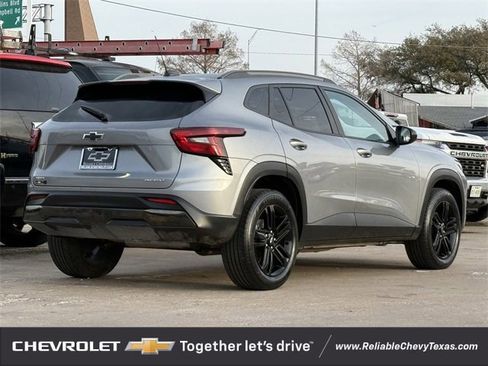 Certified 2025 Chevrolet Trax ACTIV image 8