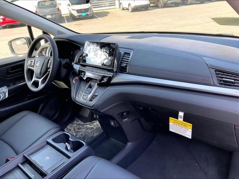 New 2026 Honda Odyssey EX-L image 10