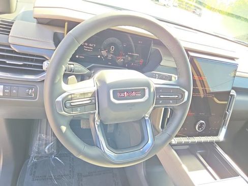 New 2026 GMC Acadia Elevation FWD image 19