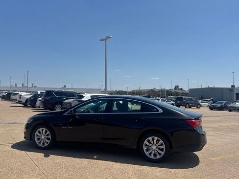 Used 2025 Chevrolet Malibu LT FWD image 13
