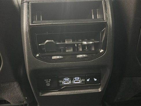 Used 2024 Jeep Grand Cherokee Overland image 19