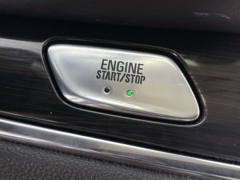 Used 2022 Buick Enclave Essence w/ Sport Touring Edition image 16