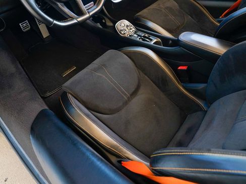 Used 2018 McLaren 570S Spider image 61