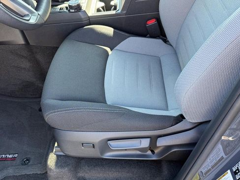 Certified 2025 Toyota 4Runner TRD Off-Road image 16