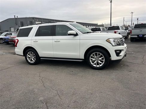 Used 2020 Ford Expedition XLT w/ Equipment Group 202A image 2