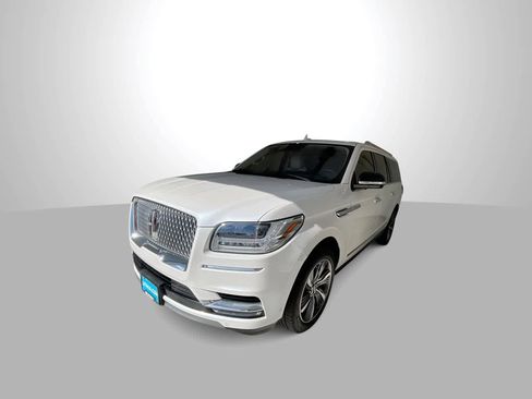 Used 2019 Lincoln Navigator L Reserve AWD/4WD image 4