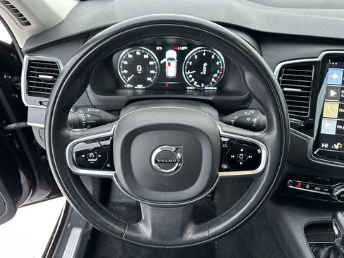 Used 2018 Volvo XC90 T6 Momentum image 25