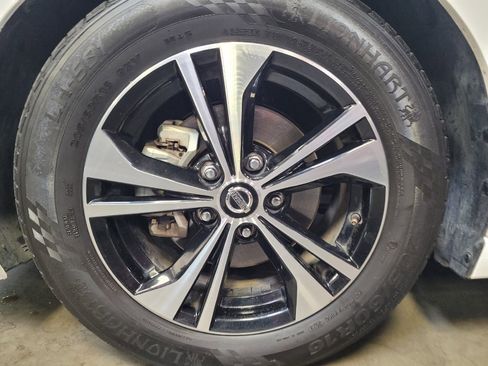 Used 2022 Nissan Sentra SV FWD image 31