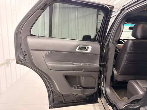 Used 2012 Ford Explorer XLT AWD/4WD image 13