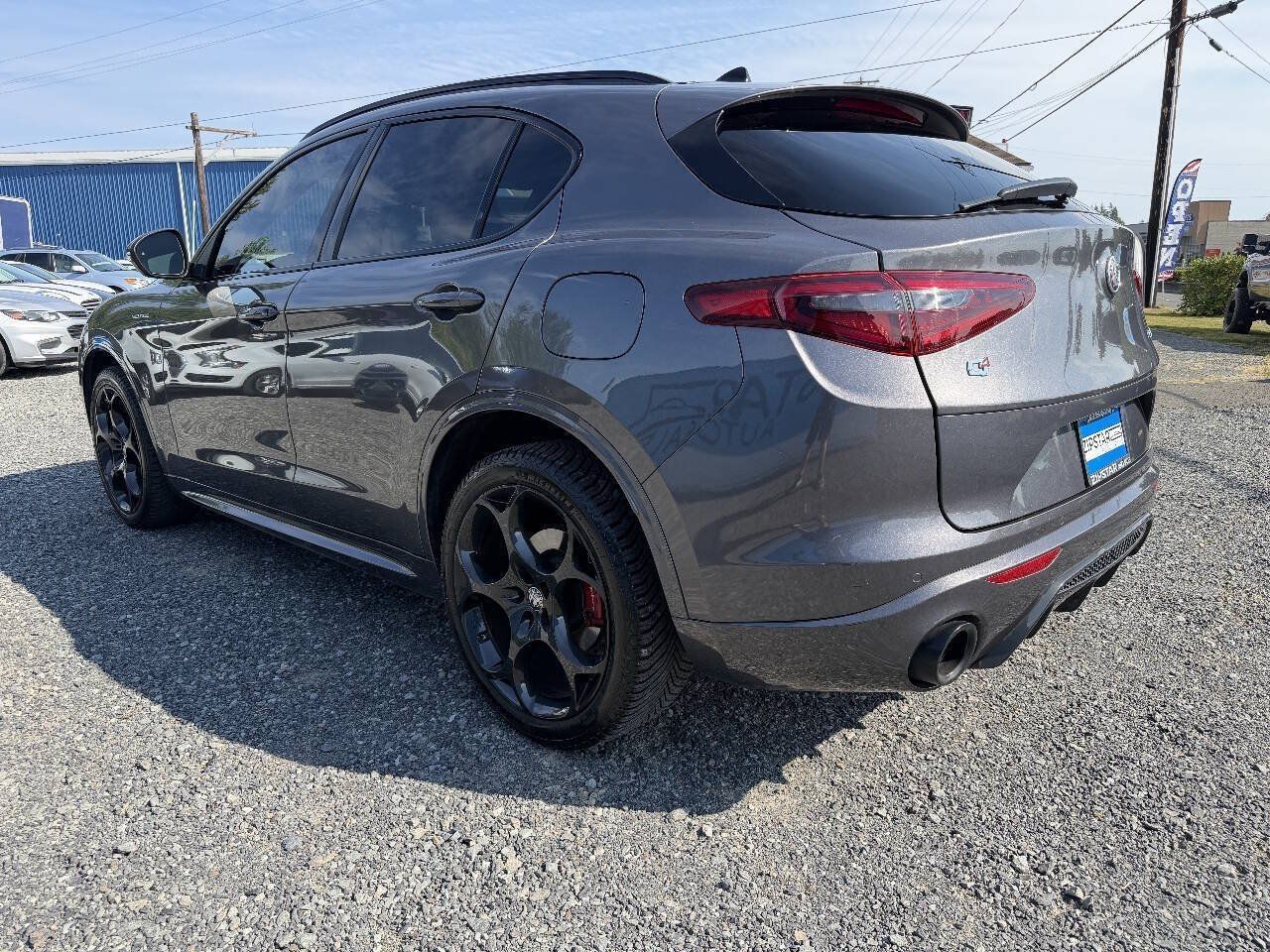 Used 2022 Alfa Romeo Stelvio Veloce AWD/4WD image 5
