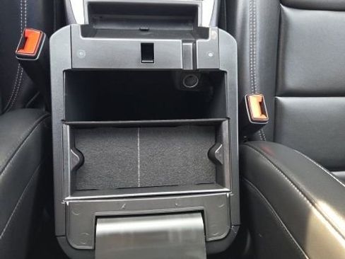 Used 2023 Ford Explorer XLT w/ Equipment Group 202A image 15