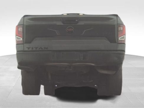 Used 2021 Nissan Titan PRO-4X w/ Pro-4x Convenience Package image 6