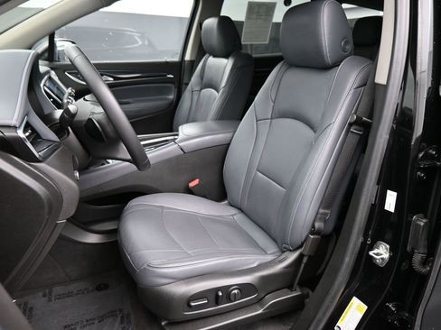 Used 2020 Buick Enclave Essence image 14