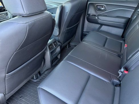 Used 2023 Honda Ridgeline RTL-E image 11