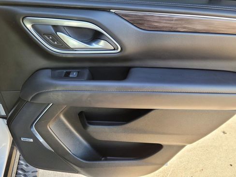 Used 2024 Chevrolet Tahoe Z71 w/ Luxury Package image 13