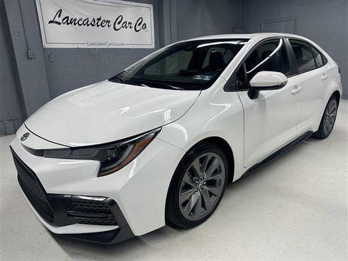 Used 2020 Toyota Corolla XSE FWD image 1