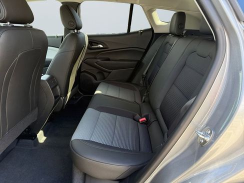 Used 2025 Chevrolet Trax LT w/ Driver Confidence Package image 13