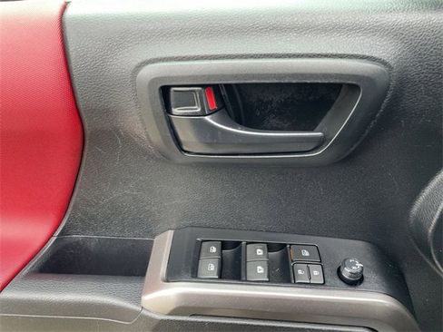 Used 2023 Toyota Tacoma SR5 image 21