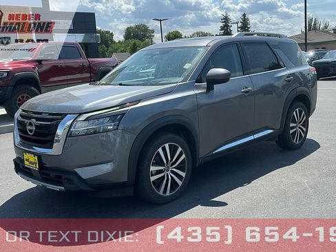 Used 2023 Nissan Pathfinder Platinum AWD/4WD image 1