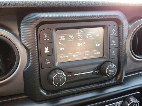 Used 2021 Jeep Wrangler Unlimited Sport image 16