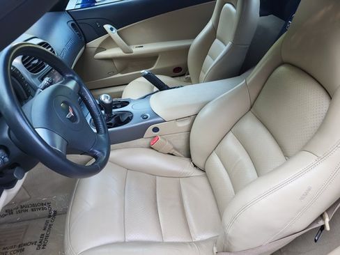 Used 2006 Chevrolet Corvette Convertible w/ Preferred Equipment Group RWD image 17