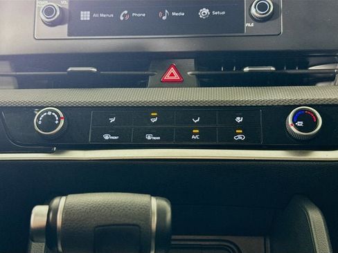 Certified 2025 Kia Sportage LX AWD/4WD image 15