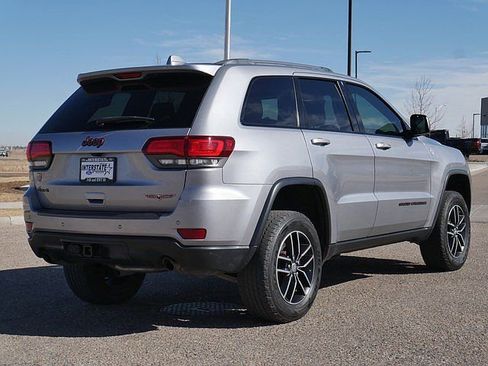 Used 2018 Jeep Grand Cherokee Trailhawk w/ Trailhawk Luxury Group AWD/4WD image 5
