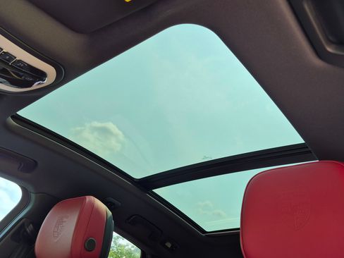 Certified 2025 Porsche Macan S AWD/4WD image 20