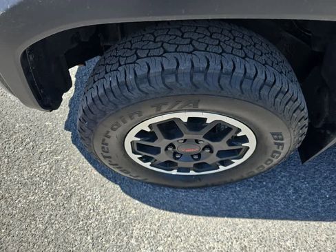 Used 2024 Toyota Tacoma TRD Off-Road AWD/4WD image 10