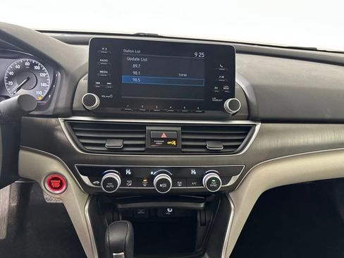 Used 2020 Honda Accord LX image 21
